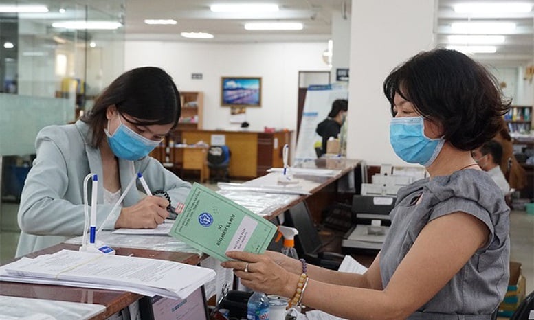 Hükümet, sosyal güvenlik katılımcılarının geliştirilmesi için illere ve şehirlere hedefler belirler - Fotoğraf 1. Chính phủ giao chỉ tiêu phát triển đối tượng tham gia bảo hiểm xã hội cho các tỉnh, thành phố- Ảnh 1.