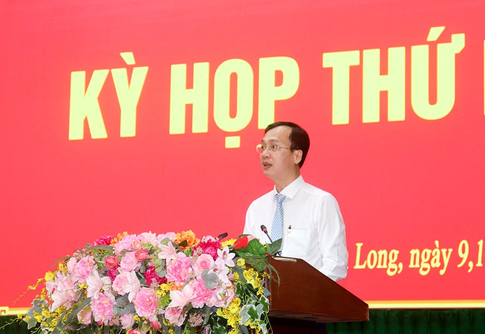 นายเจิ่น ตรี กวาง รองเลขาธิการพรรคประจำจังหวัดและประธานคณะกรรมการประชาชนจังหวัด ได้กล่าวสุนทรพจน์ในการประชุมครั้งที่ 3 ของสภาประชาชนจังหวัดชุดที่ 10 เมื่อช่วงบ่ายของวันที่ 10 ธันวาคม