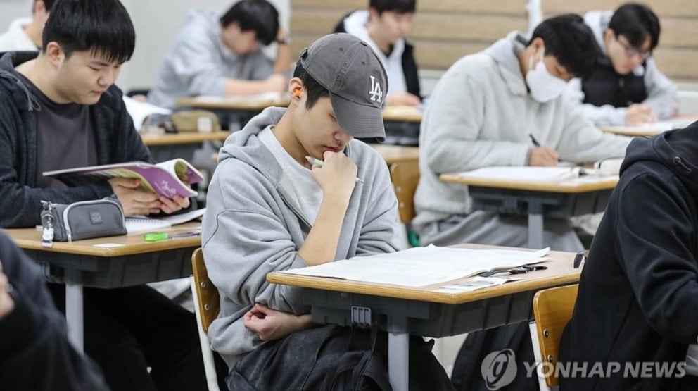 ຜູ້ນໍາເກົາຫລີ 1.jpg