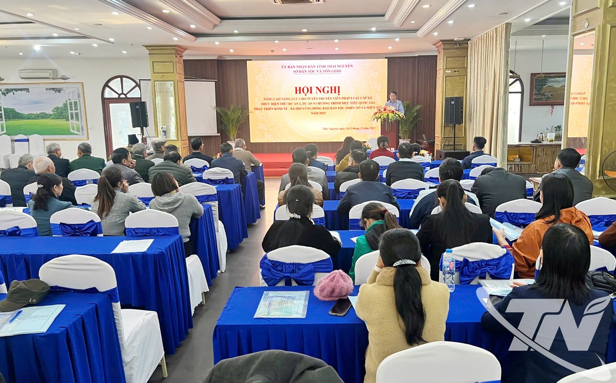 सम्मेलन में भाग लेने वाले प्रतिनिधि।