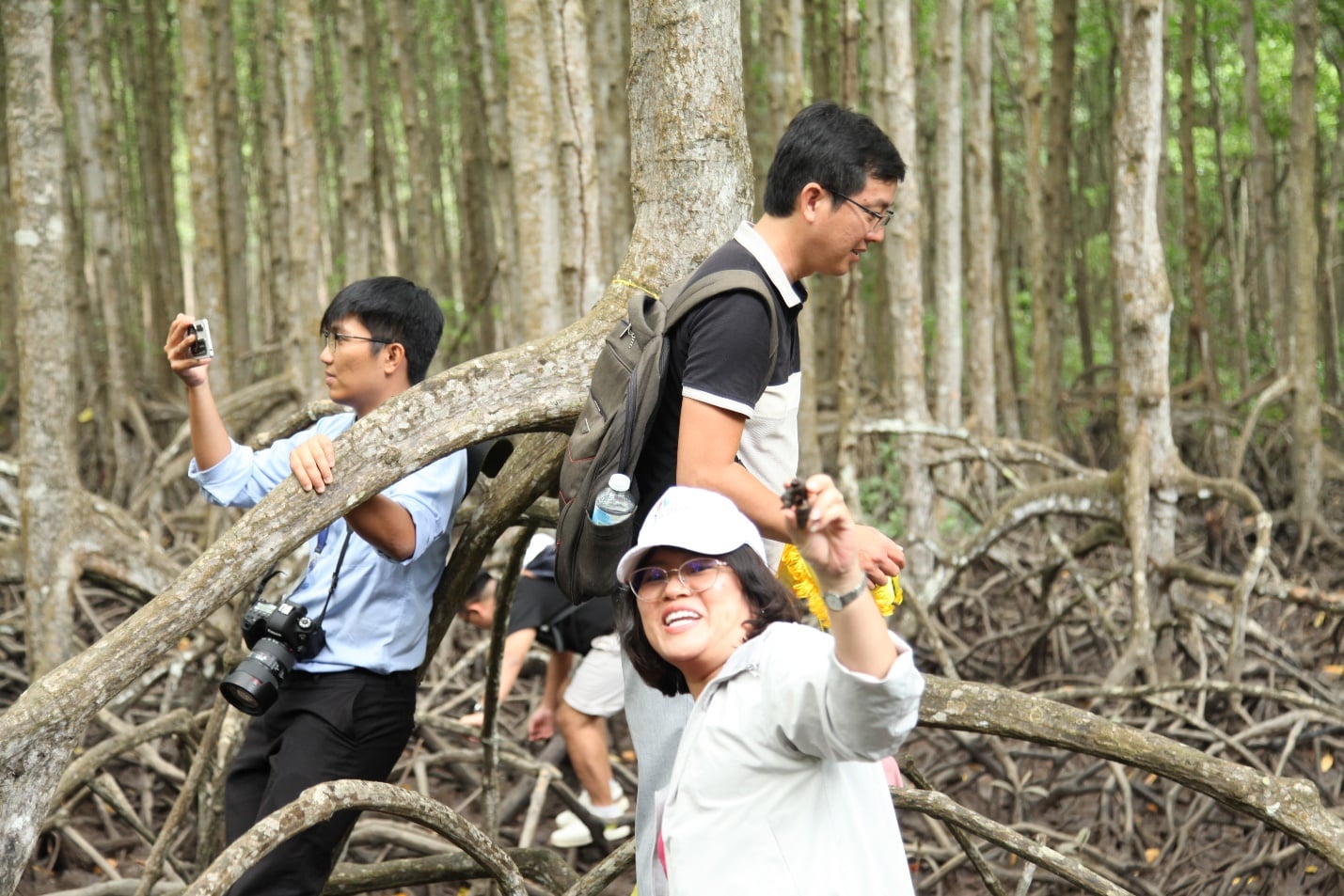 Cục Du lịch Quốc gia Việt Nam tổ chức khảo sát phát triển du lịch nông nghiệp - nông thôn tại các tỉnh Đồng bằng sông Cửu Long - Ảnh 13.