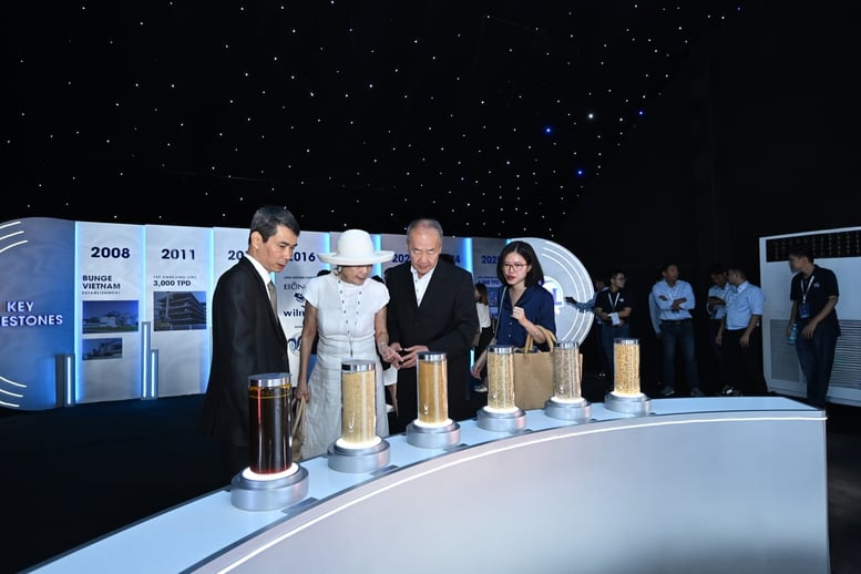 Cel mai mare complex de presare a uleiului de soia din Asia de Sud-Est a fost inaugurat - Foto 3. Khánh thành tổ hợp ép dầu đậu nành lớn nhất Đông Nam Á- Ảnh 3.