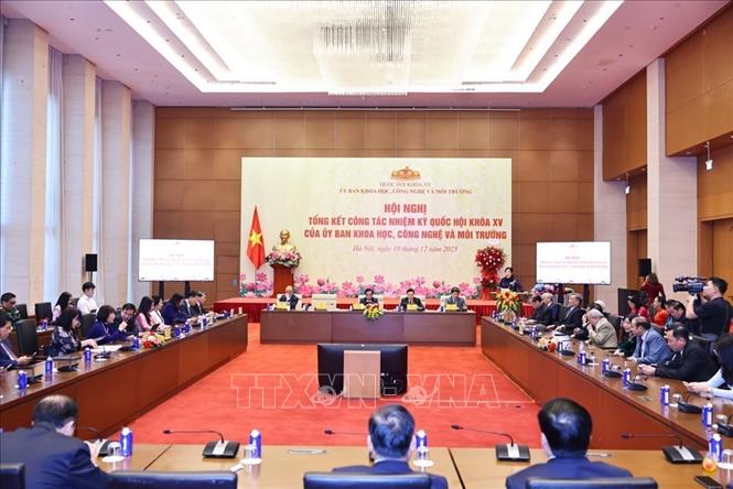 Подпись к фотографии