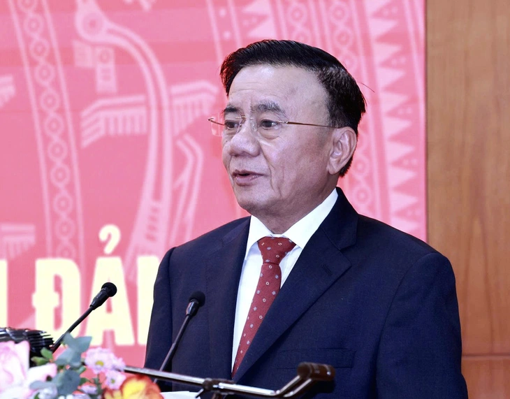 Xử lý nghiêm, công khai vụ việc cán bộ nhũng nhiễu, gây phiền hà người dân, doanh nghiệp - Ảnh 1.