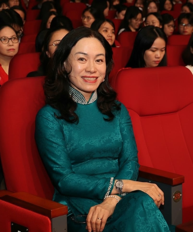 Giải Báo chí toàn quốc về phòng, chống HIV/AIDS: Tôn vinh những đóng góp thầm lặng, tiếp sức cho mục tiêu chấm dứt dịch vào năm 2030- Ảnh 2.