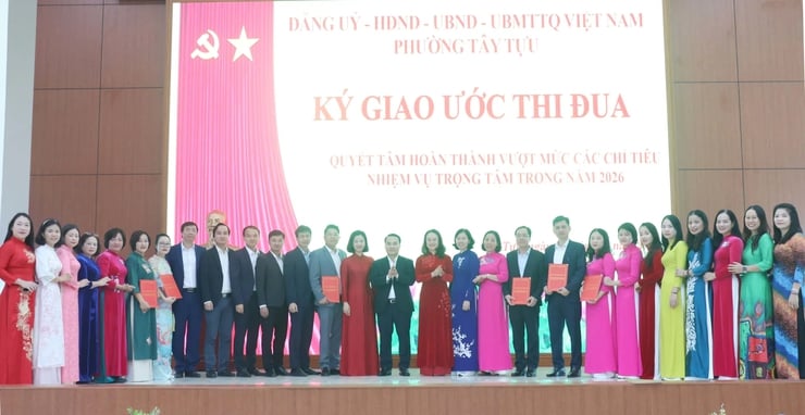 Tay Tuu Ward strävar efter att uppnå en budgetintäkt på 267 miljarder VND år 2026 - Foto 2. Phường Tây Tựu phấn đấu thu ngân sách đạt 267 tỷ đồng năm 2026- Ảnh 2.