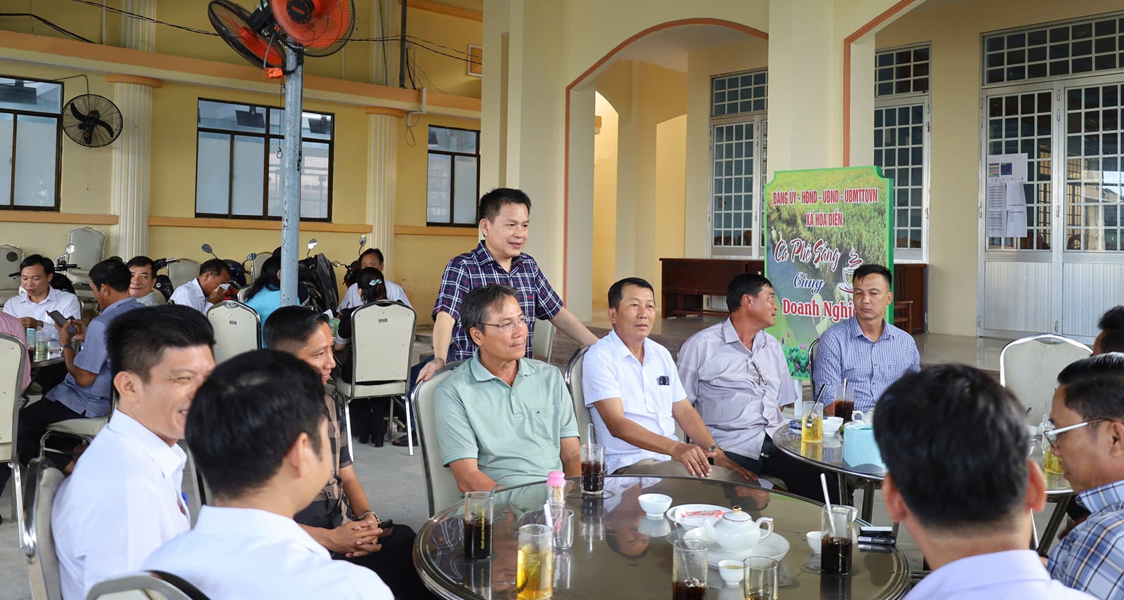 Reggeli kávé vállalkozásokkal