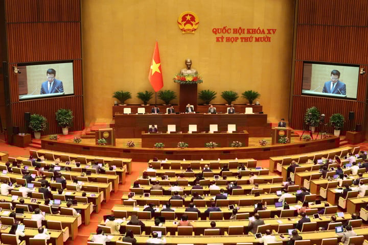 ১৫তম জাতীয় পরিষদের ১০ম অধিবেশনে এআই আইন পাস হয়েছে। (ছবি: বিজ্ঞান ও প্রযুক্তি মন্ত্রণালয়)