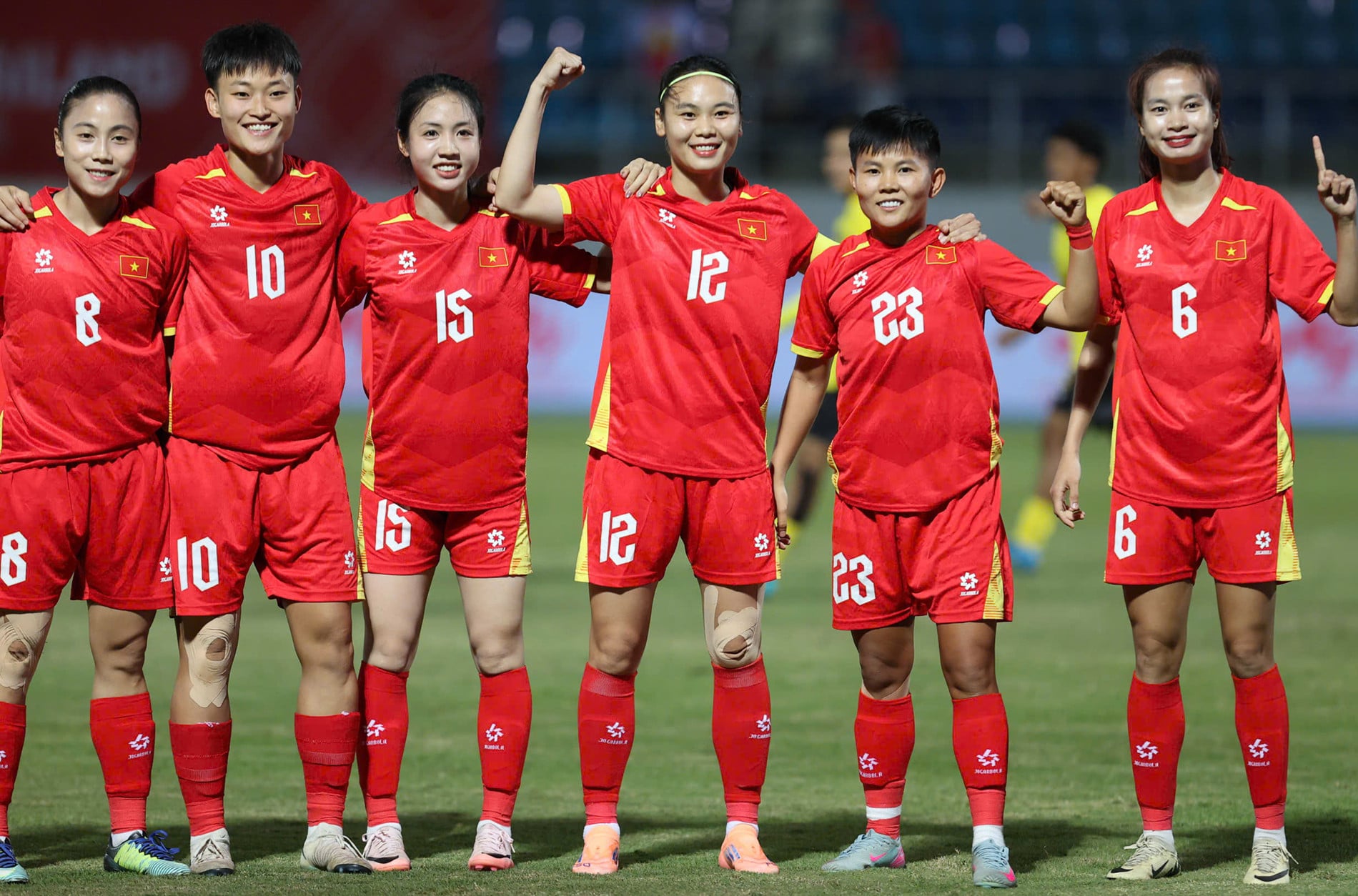 Echipa feminină vietnameză Malaezia 2.jpg