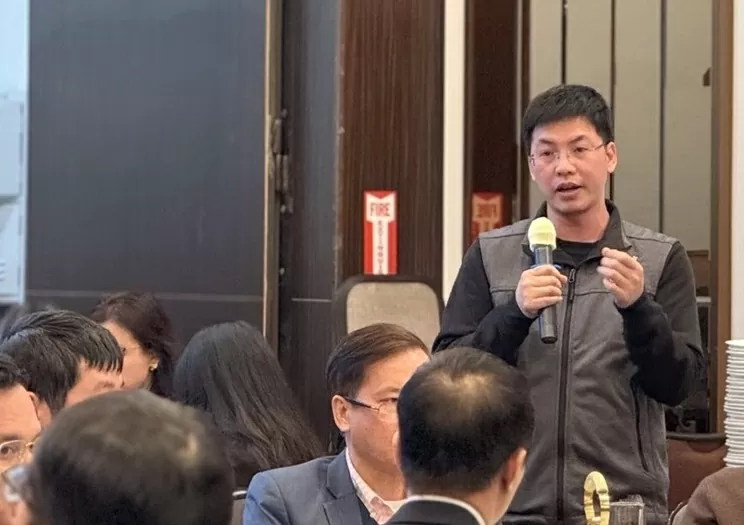 Vietnams generalkonsulat i San Francisco kopplar aktivt samman vietnamesisk kunskap och främjar tekniskt samarbete mellan Vietnam och Silicon Valley. Tổng lãnh sự quán Việt Nam tại San Francisco tích cực kết nối tri thức Việt, hợp tác công nghệ giữa Việt Nam – Thung lũng Silicon