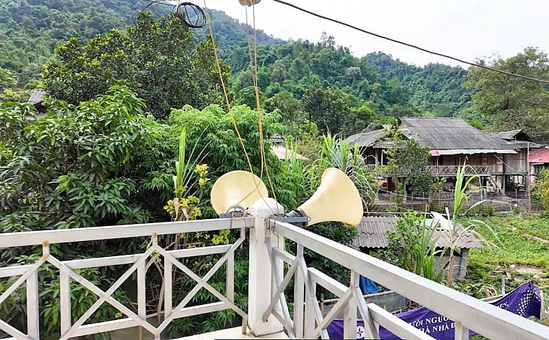 টেকসই দারিদ্র্য হ্রাসের জন্য মুওং তুং-এর ধারণার পরিবর্তন গুরুত্বপূর্ণ। Mường Tùng thay đổi nhận thức chìa khóa giảm nghèo bền vững