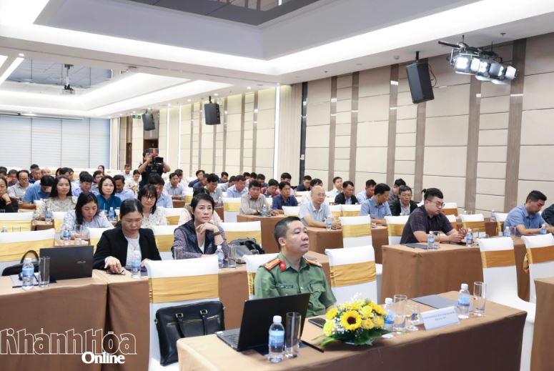 Vue d'une séance d'entraînement. Photo : Journal Khanh Hoa. Quang cảnh lớp tập huấn. Ảnh: Báo Khánh Hòa.