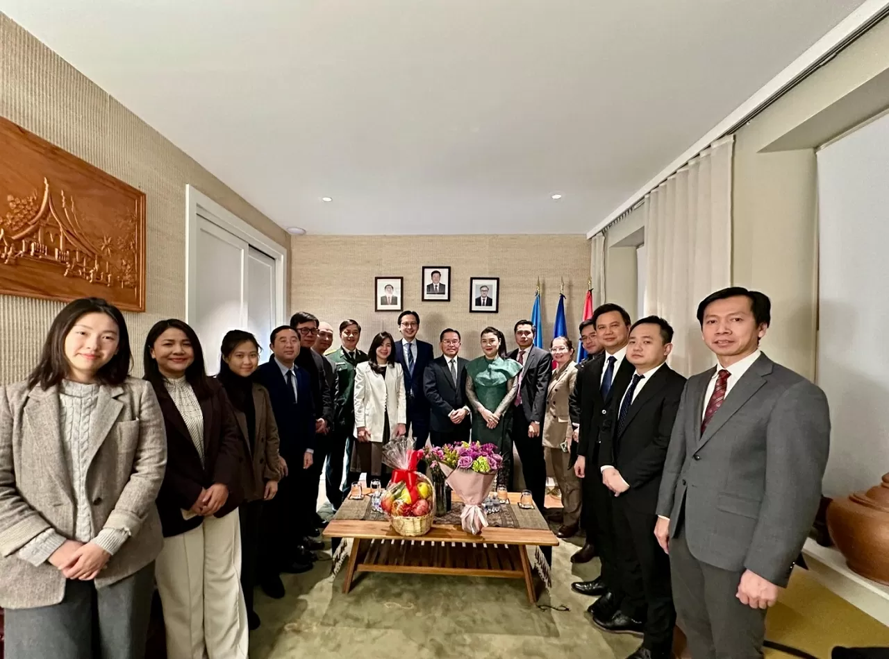 បេសកកម្មអចិន្ត្រៃយ៍របស់វៀតណាមប្រចាំអង្គការសហប្រជាជាតិ អបអរសាទរប្រទេសឡាវ ក្នុងទិវាជាតិលើកទី៥០របស់ខ្លួន។ Phái đoàn Thường trực Việt Nam tại Liên hợp quốc chúc mừng 50 năm Quốc khánh Lào