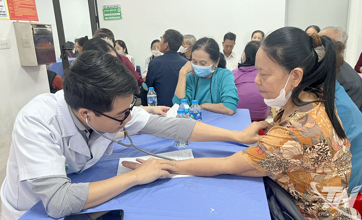 ສະພາບແວດລ້ອມການກວດ ແລະ ການປິ່ນປົວຢູ່ສູນການແພດ ໄທ ຫງວຽນ ລ້ວນແຕ່ສະອາດ ແລະ ເປັນສຸກ.