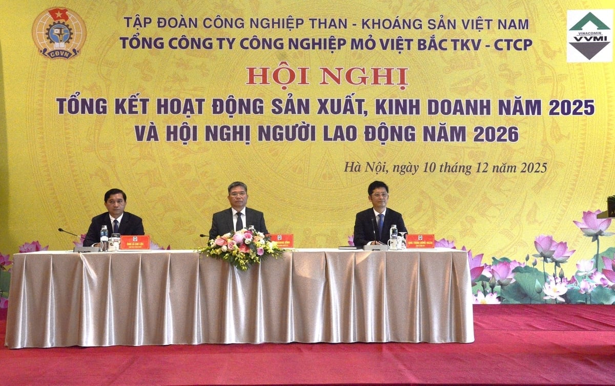 សន្និសីទសង្ខេបលទ្ធផលអាជីវកម្មឆ្នាំ២០២៥ និងសន្និសីទកម្មករឆ្នាំ២០២៦ នៃសាជីវកម្មឧស្សាហកម្មរ៉ែ Viet Bac TKV - JSC។ រូបថត៖ Trung Dung។ Hội nghị Tổng kết hoạt động SXKD năm 2025 và Hội nghị Người lao động năm 2026 Tổng Công ty Công nghiệp mỏ Việt Bắc TKV - CTCP. Ảnh: Trung Dũng.