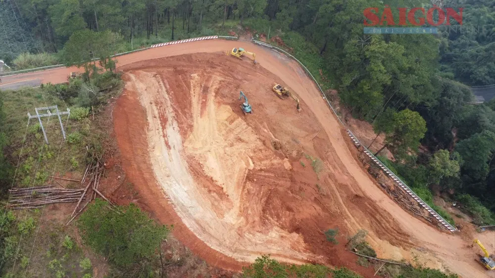 តំបន់បាក់ដីនៅលើផ្លូវជាតិលេខ 20 ជាពិសេសផ្នែកឆ្លងកាត់ D'ran Pass ត្រូវបានសម្អាត ហើយបន្ទុកត្រូវបានកាត់បន្ថយនៅលើភ្នំខាងលើ។