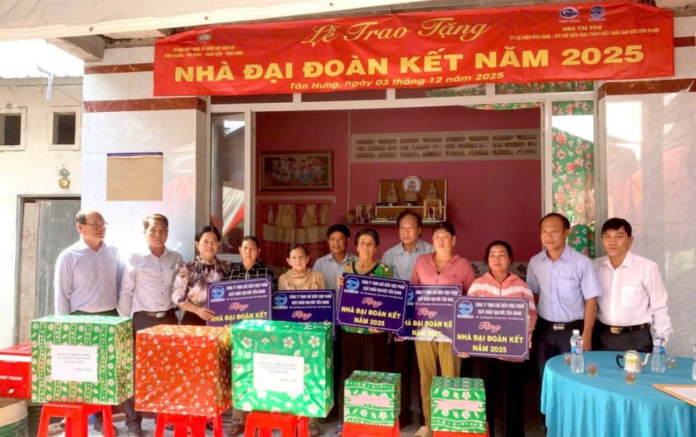 Diện mạo nông thôn 'khởi sắc' qua chương trình giảm nghèo