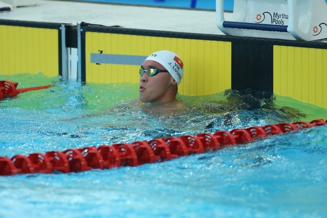 រង់ចាំ 'ព្រះអង្គម្ចាស់កង្កែប' Pham Thanh Bao ឈ្នះមេដាយមាសបន្ថែមទៀតសម្រាប់កីឡាហែលទឹកវៀតណាម - រូបថត ៤. Chờ 'hoàng tử ếch' Phạm Thanh Bảo lấy thêm HCV cho bơi lội Việt Nam- Ảnh 4.