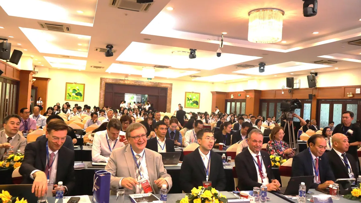 AFCS 2025: Hóa giải 5 thách thức lớn để ngành hàng không phát triển bền vững - Ảnh 1.