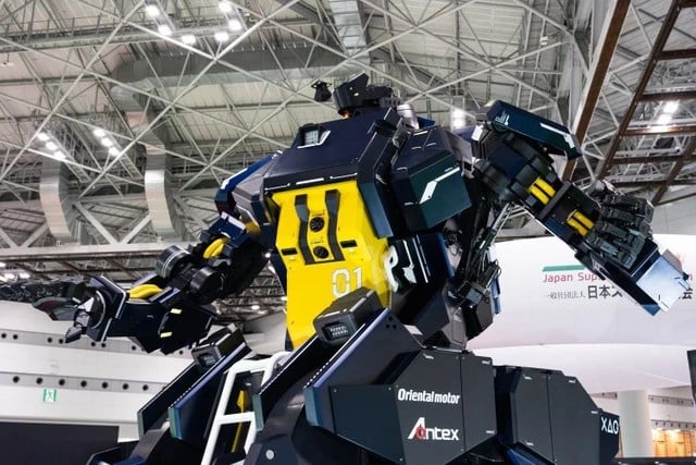 300万ドルのガンダムアーキックス・スーパーロボットがセンセーション