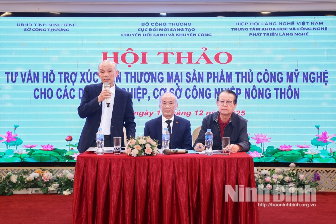 Workshopu předsedali vedoucí představitelé Vietnamské asociace řemeslných vesnic.