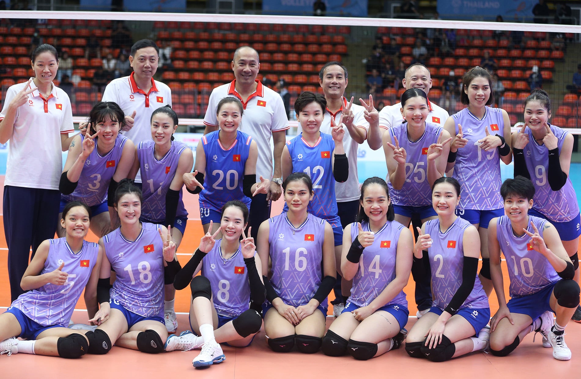 فريق فيتنام للكرة الطائرة للسيدات 4.JPG