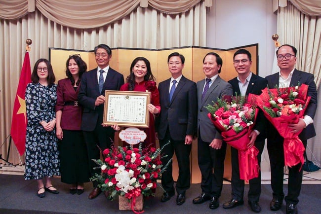 ສະເຫຼີມສະຫຼອງ 2 ປີແຫ່ງວັນຍົກລະດັບການພົວພັນ ຫວຽດນາມ - ຍີ່ປຸ່ນ: ຮັບຮູ້ບັນດາການປະກອບສ່ວນຂອງ ຫວຽດນາມ ຢູ່ EXPO 2025 - ພາບ 5. Kỷ niệm 2 năm nâng cấp quan hệ Việt Nam – Nhật Bản: Ghi nhận đóng góp của Việt Nam tại EXPO 2025 - Ảnh 5.