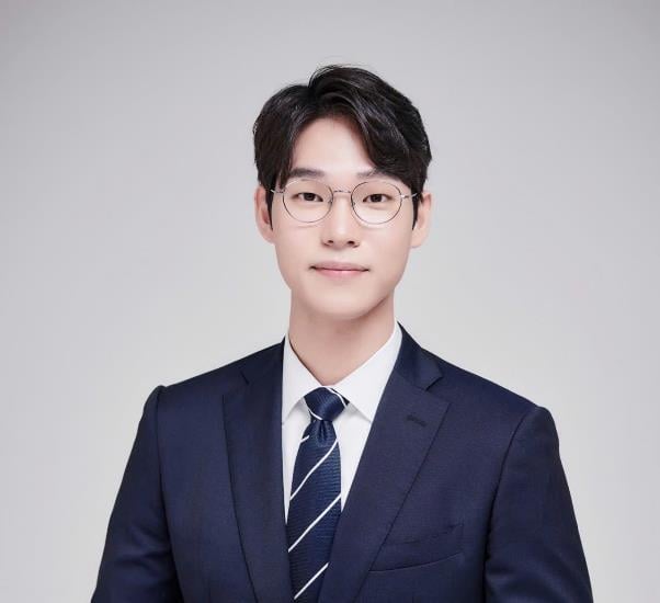 “Kim chủ” VPBank thuê hẳn chuyến bay charter đưa T1 và Faker đến Việt Nam - Ảnh 2.