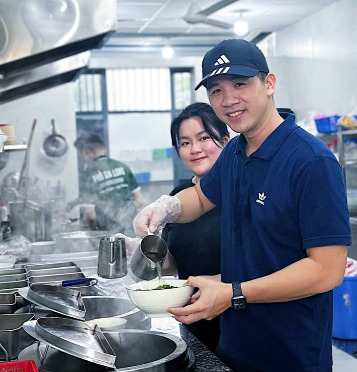 Tour một ngày đến Lái Thiêu: Ăn phở Gia Long, trải nghiệm gốm Thủ Biên - Ảnh 6.