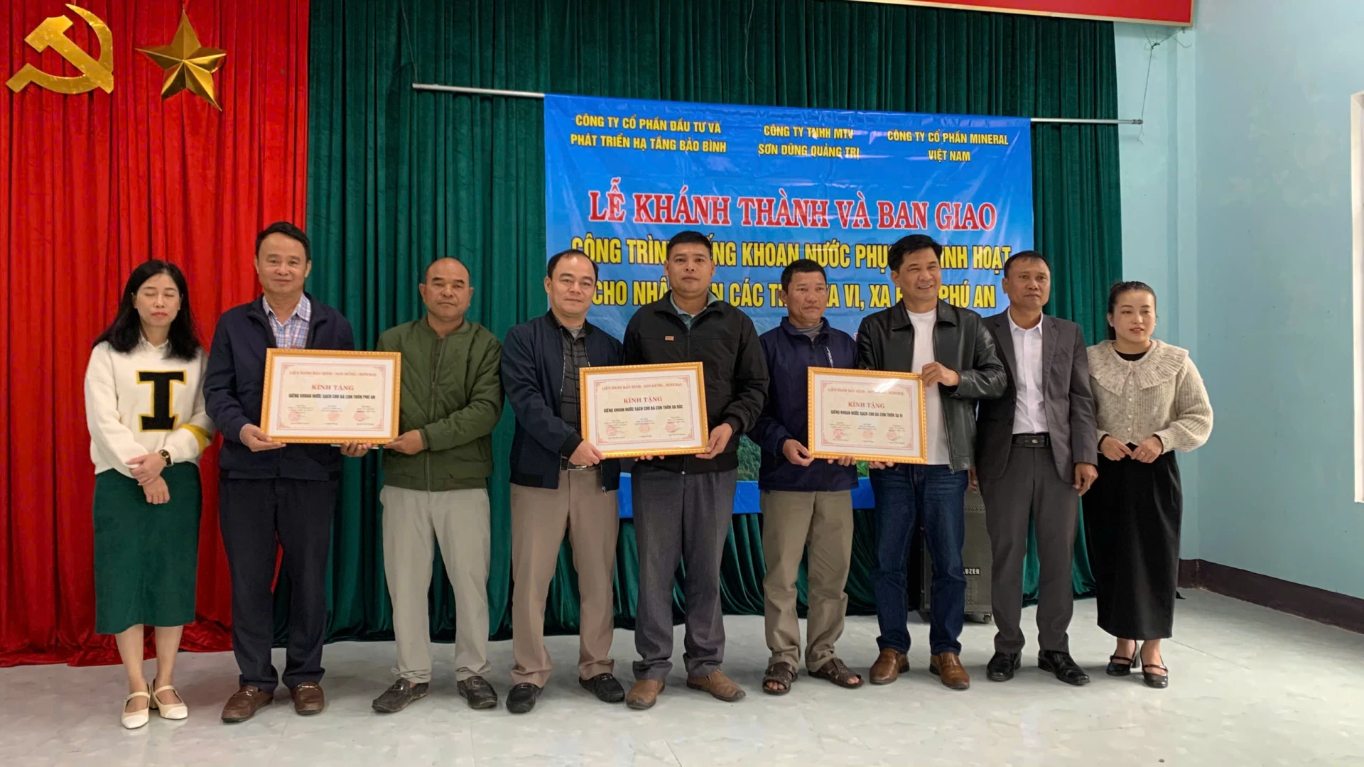 Церемонія передачі громадських криниць представникам сіл - Фото: DV