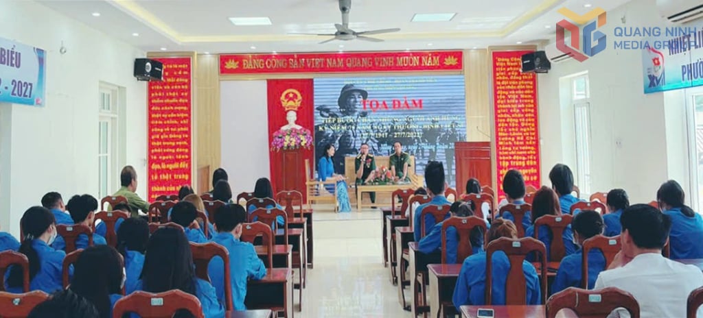 La Asociación de Veteranos del barrio de Mong Duong, en coordinación con la Unión de Jóvenes del barrio, organizó un seminario con motivo del Día de los Inválidos y Mártires de Guerra, el 27 de julio de 2025.