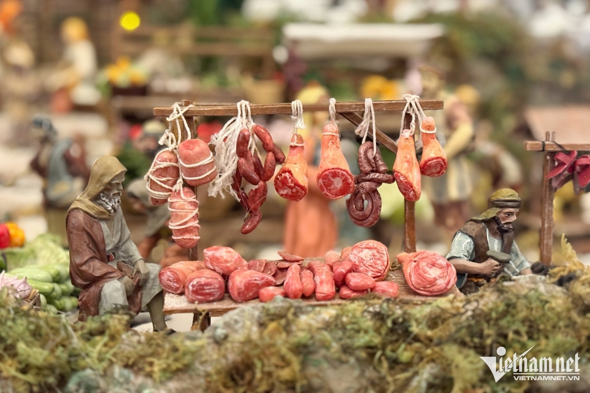 Eine über 7 Meter lange Weihnachtskrippe in Dong Nai geht mit Tausenden von einzigartigen Details viral - 5