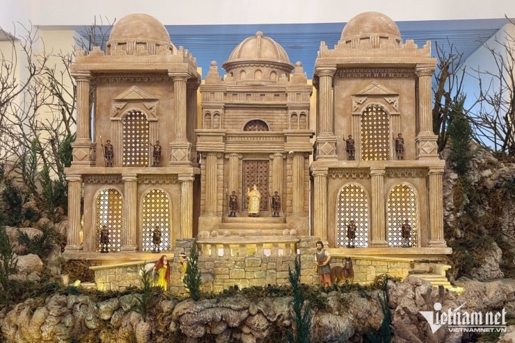 Eine über 7 Meter lange Weihnachtskrippe in Dong Nai geht mit Tausenden von einzigartigen Details viral - 6