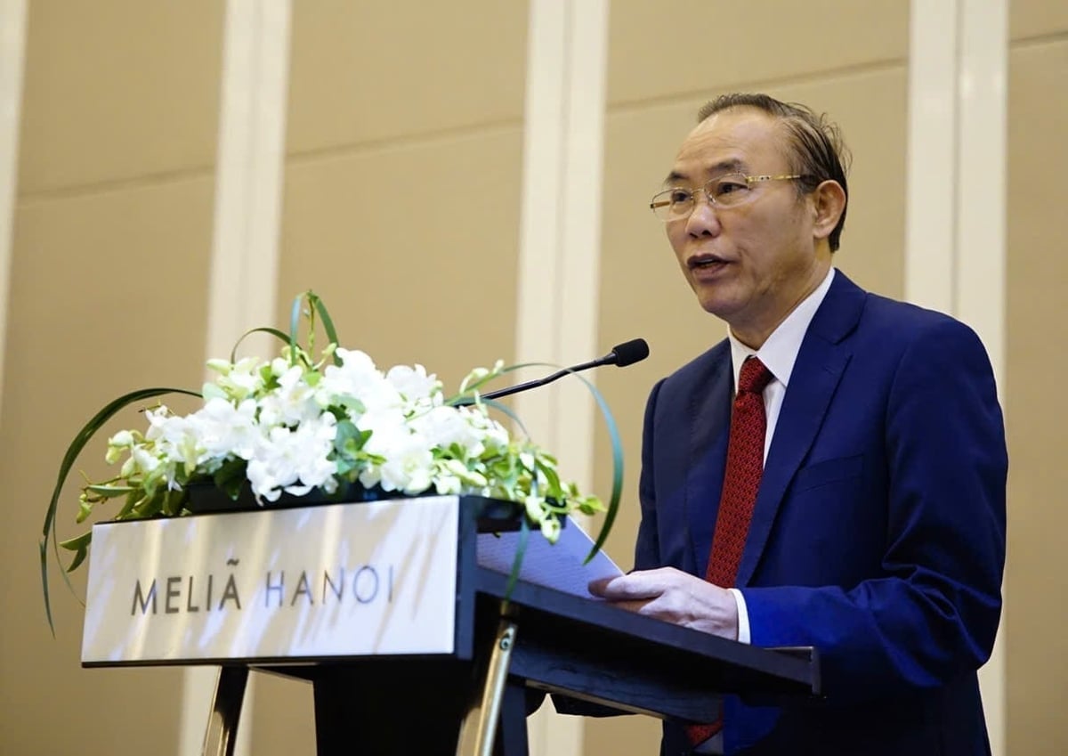 Le vice-ministre Phung Duc Tien a vivement salué le caractère pratique et la pertinence du projet COAST au Vietnam. Photo : Linh Linh. Thứ trưởng Phùng Đức Tiến đánh giá cao tính thực tiễn và thực tế của dự án COAST tại Việt Nam. Ảnh: Linh Linh.