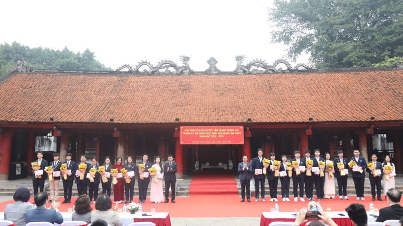 ตัวแทนจากทีมฮานอยจะเข้าร่วมการแข่งขันนักเรียนดีเด่นระดับชาติประจำปีการศึกษา 2025-2026