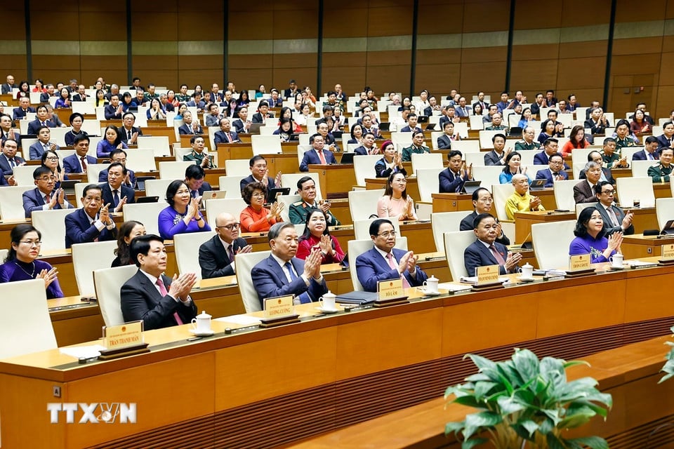 Overzicht van de slotzitting van de 10e zitting van de 15e Nationale Vergadering - Foto 4.