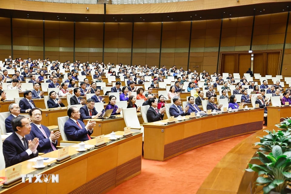 Overzicht van de slotzitting van de 10e zitting van de 15e Nationale Vergadering - Foto 5.