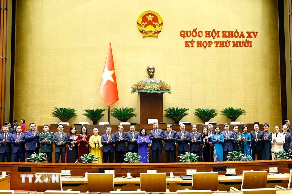 Overzicht van de slotzitting van de 10e zitting van de 15e Nationale Vergadering - Foto 10.