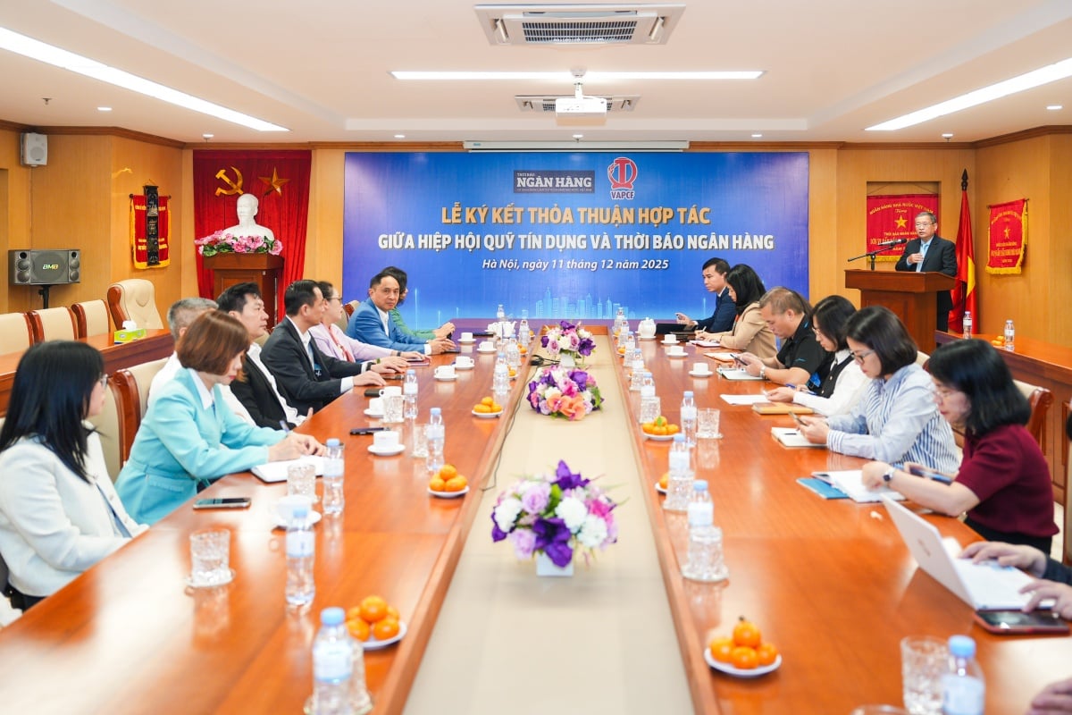 ویتنام ایسوسی ایشن آف پیپلز کریڈٹ فنڈز اور بینکنگ ٹائمز نے ایک جامع تعاون کے معاہدے پر دستخط کیے۔ Hiệp hội QTDND Việt Nam và Thời báo Ngân hàng ký kết hợp tác toàn diện