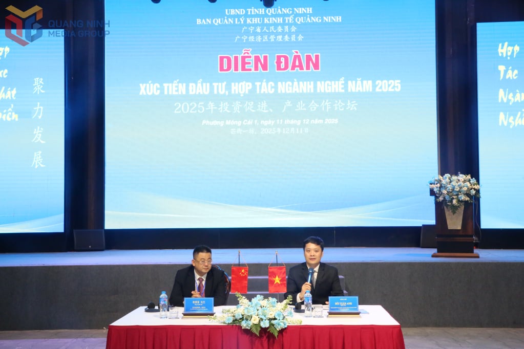 Zástupci vládních agentur z obou stran na fóru přímo odpovídali na otázky a vyhledávali informace od podniků.