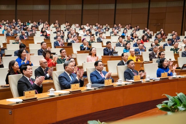 Kulturell, mänsklig och social utveckling har gett positiva resultat och framsteg i många avseenden - Foto 1. Phát triển văn hoá, con người và xã hội đạt kết quả tích cực, nhiều mặt tiến bộ - Ảnh 1.