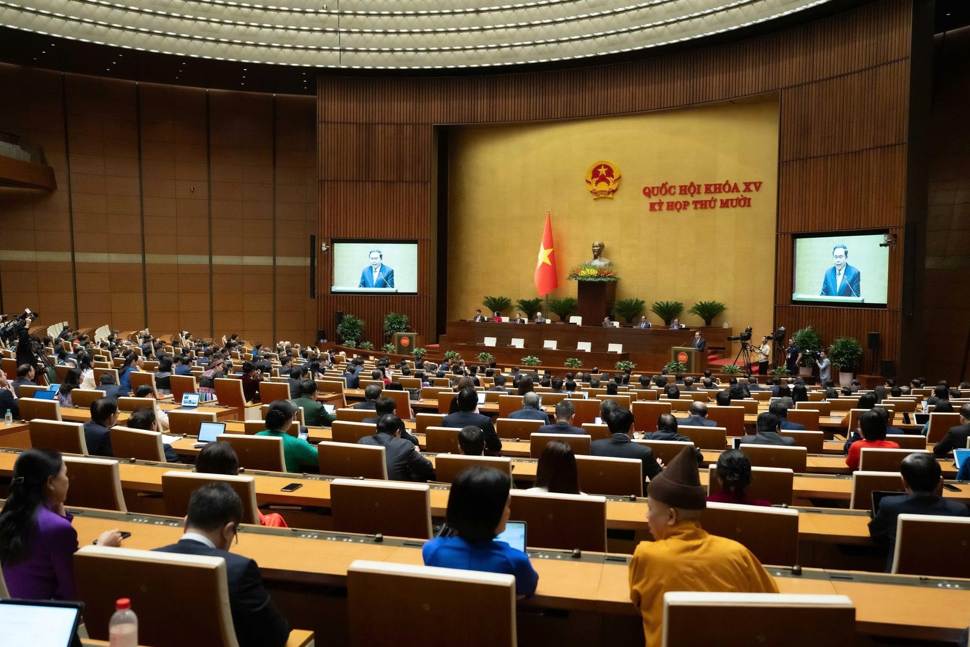 Phát triển văn hoá, con người và xã hội đạt kết quả tích cực, nhiều mặt tiến bộ - Ảnh 4.