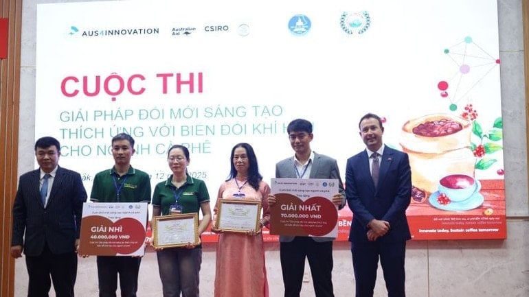 Den australiska regeringen har åtagit sig att stödja den vietnamesiska kaffeindustrin i synnerhet och jordbruket i allmänhet för att uppnå en effektiv och hållbar utveckling. (Foto: Organisationskommittén) uc-cafe1.jpg
