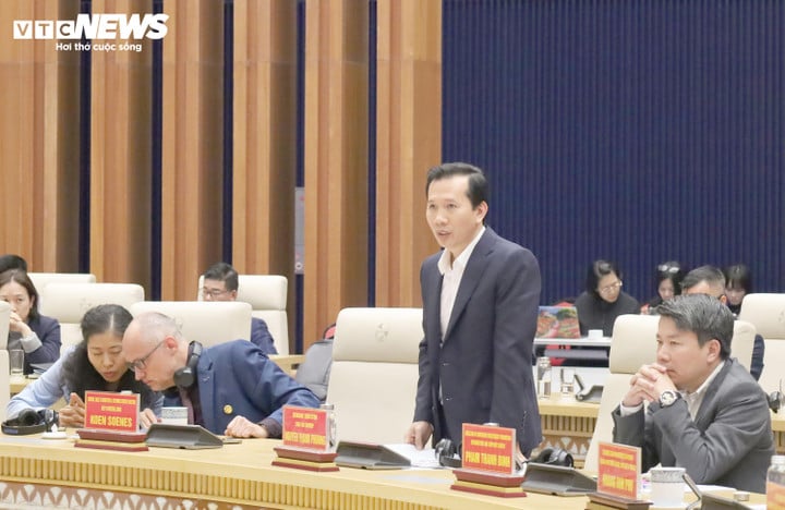 ตัวแทนจากกลุ่มบริษัทเซาโดได้นำเสนอข้อมูลในการประชุมครั้งนี้