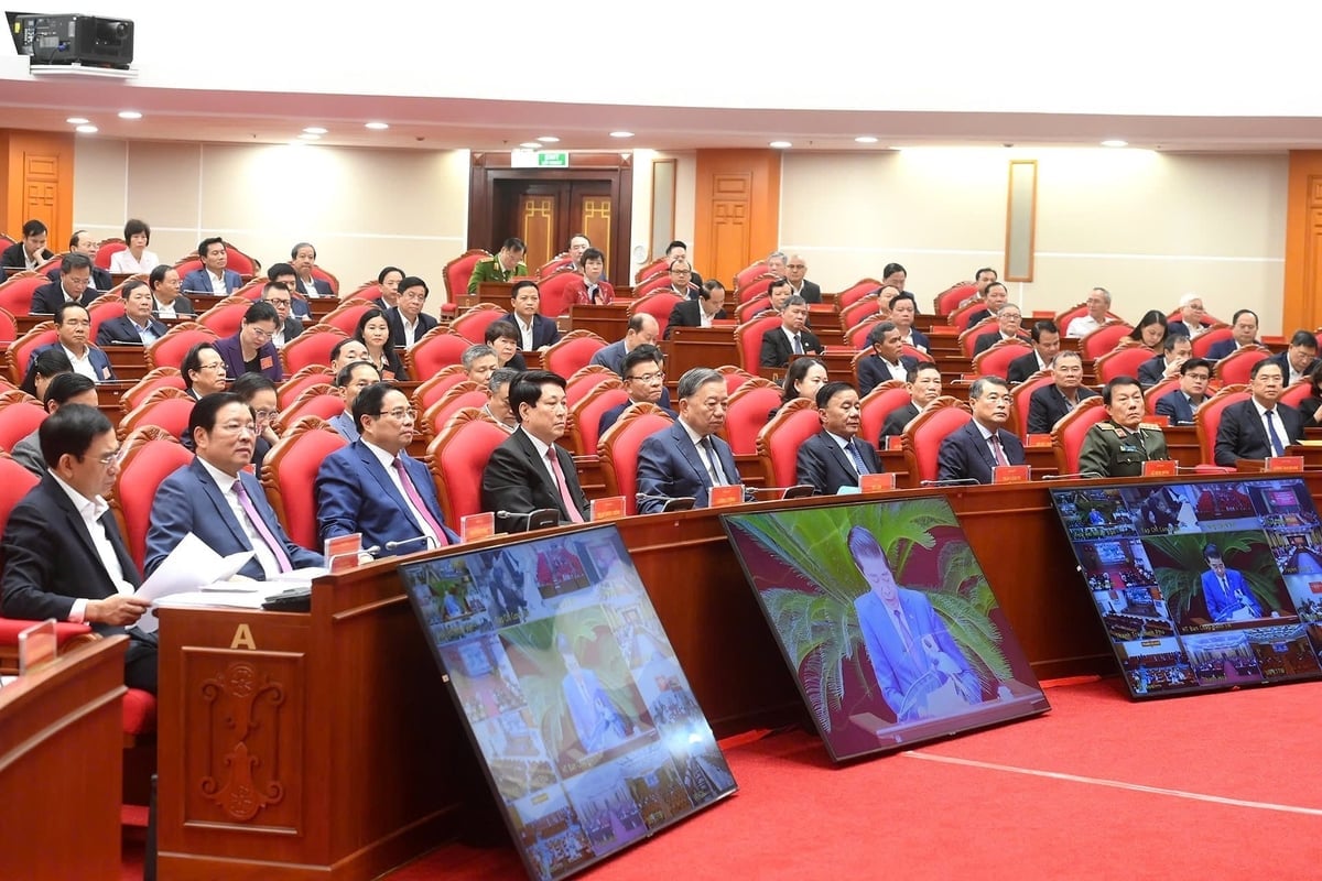 Các đồng chí lãnh đạo Đảng, Nhà nước tham dự Hội nghị. Ảnh: VGP.