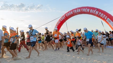 ការរត់ឆ្នេរខ្សាច់ជើងទទេ 2025