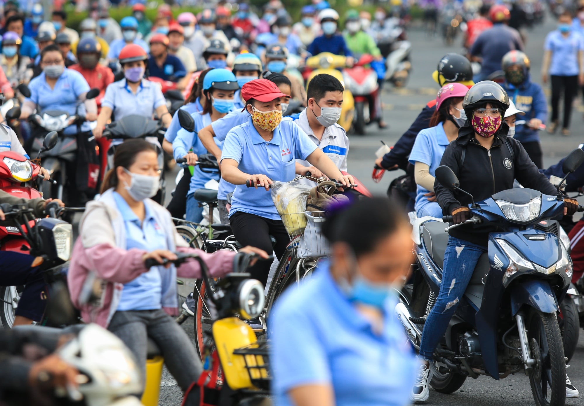 Giáo viên hỏi: 'Cơ sở pháp lý nào để xác định nơi có nhiều lao động?' - Ảnh 1.