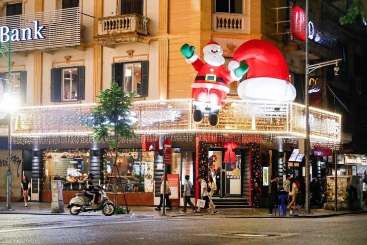 Hanoi karácsonykor a „fények szimfóniájává” válik – 2. rész