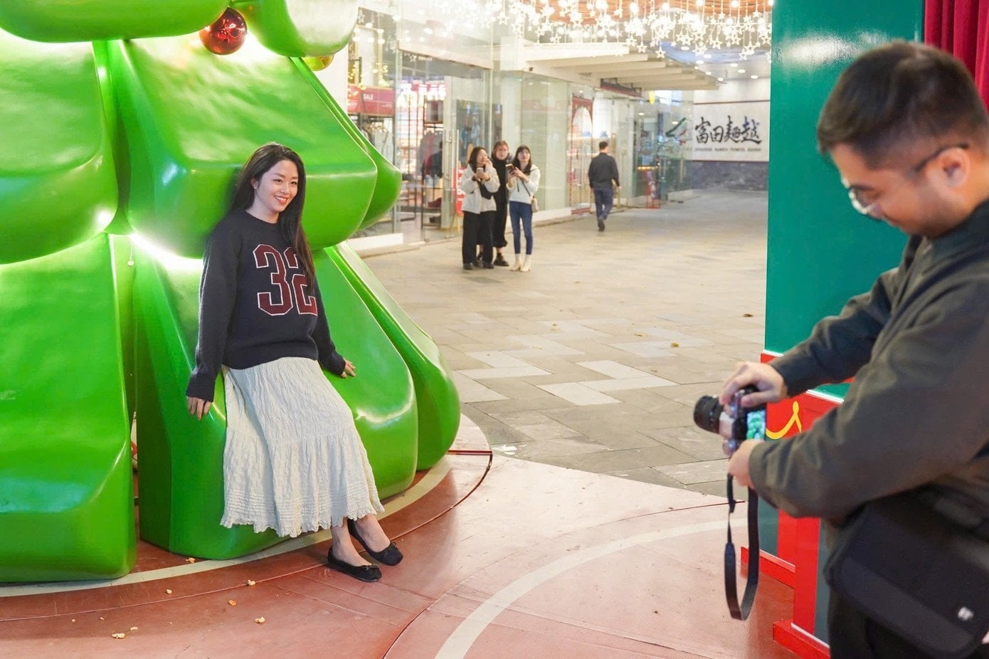 Hanoi karácsonykor a „fények szimfóniájává” válik - 7