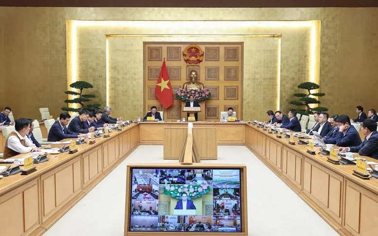 Premiärminister Pham Minh Chinh leder det 22:a mötet för den statliga styrkommittén för nationella nyckelprojekt och projekt inom transportsektorn - Foto: VGP/Nhat Bac Thủ tướng Phạm Minh Chính chủ trì phiên họp thứ 22 của Ban Chỉ đạo Nhà nước các công trình, dự án quan trọng quốc gia, trọng điểm ngành giao thông vận tải - Ảnh: VGP/Nhật Bắc